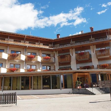 Sporthotel Rasen Rasùn di Sotto Esterno foto