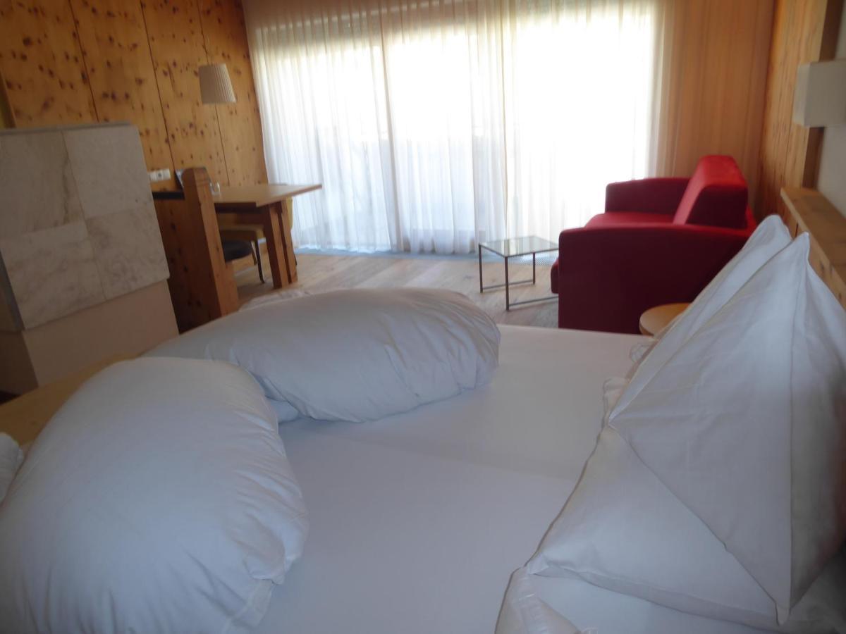 Sporthotel Rasen Rasùn di Sotto Esterno foto