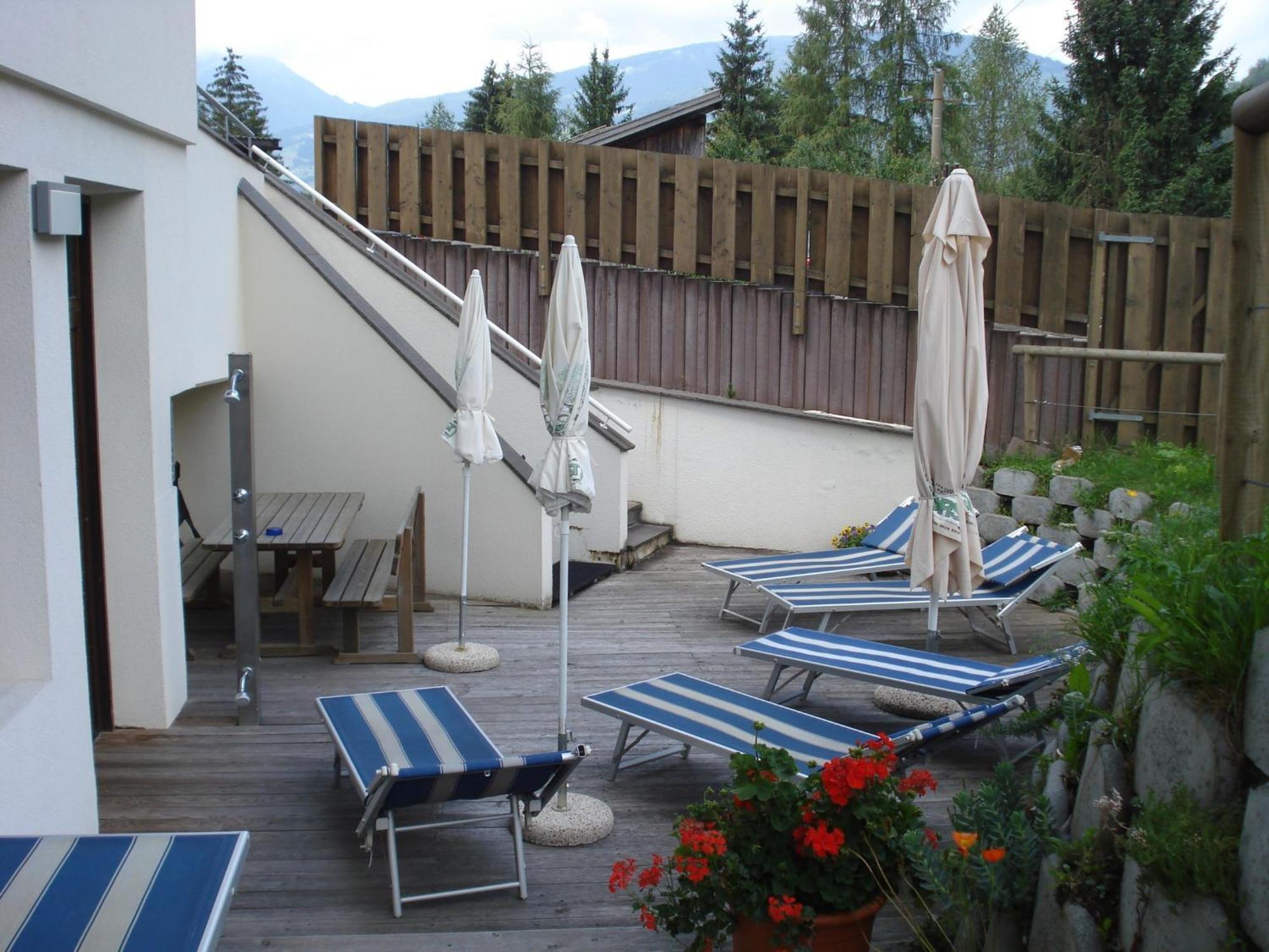 Sporthotel Rasen Rasùn di Sotto Esterno foto