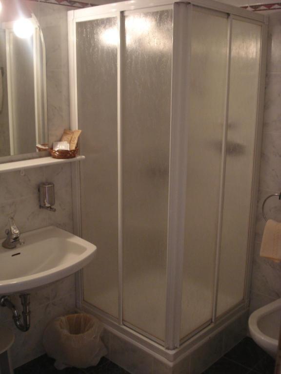Sporthotel Rasen Rasùn di Sotto Esterno foto