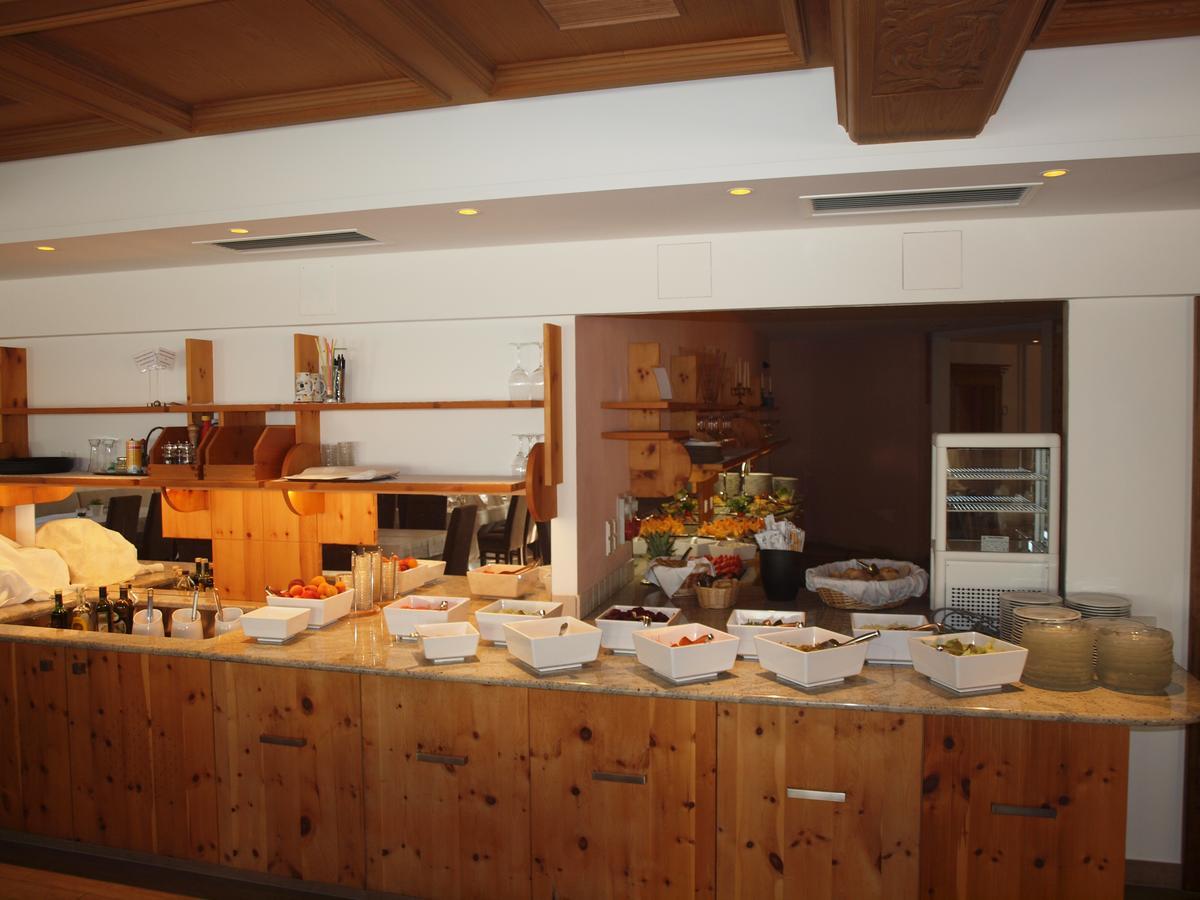 Sporthotel Rasen Rasùn di Sotto Esterno foto