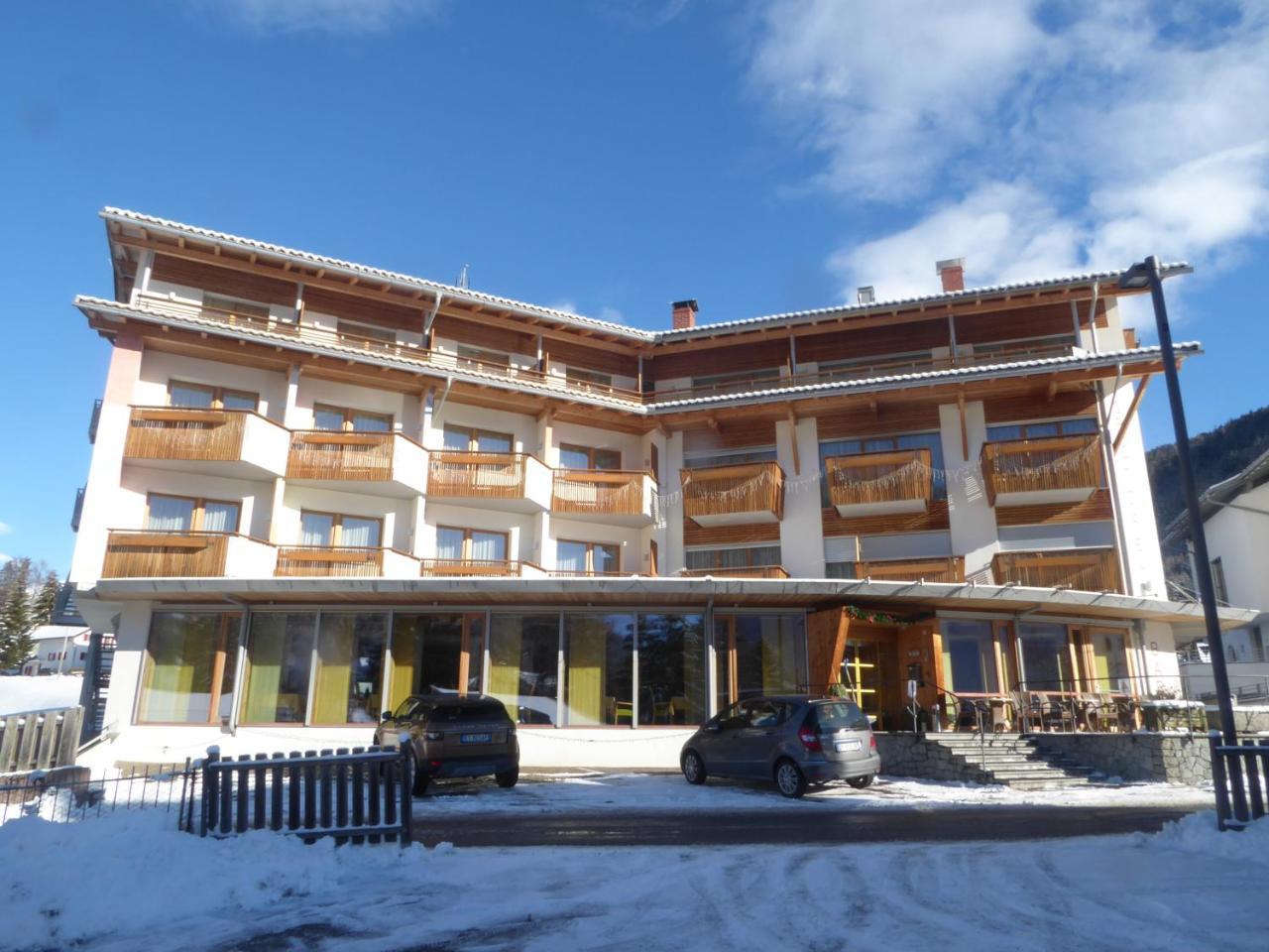 Sporthotel Rasen Rasùn di Sotto Esterno foto