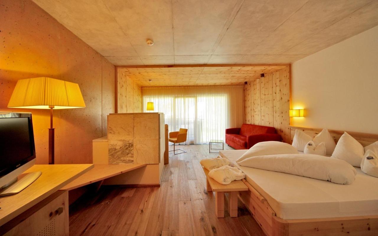 Sporthotel Rasen Rasùn di Sotto Esterno foto